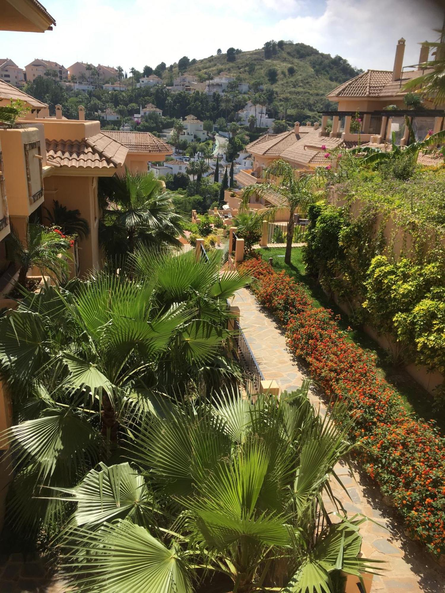Aloha Hill Club Lluxury 5 Star Golf Resort Near Puerto Banus And Marbella Buitenkant foto