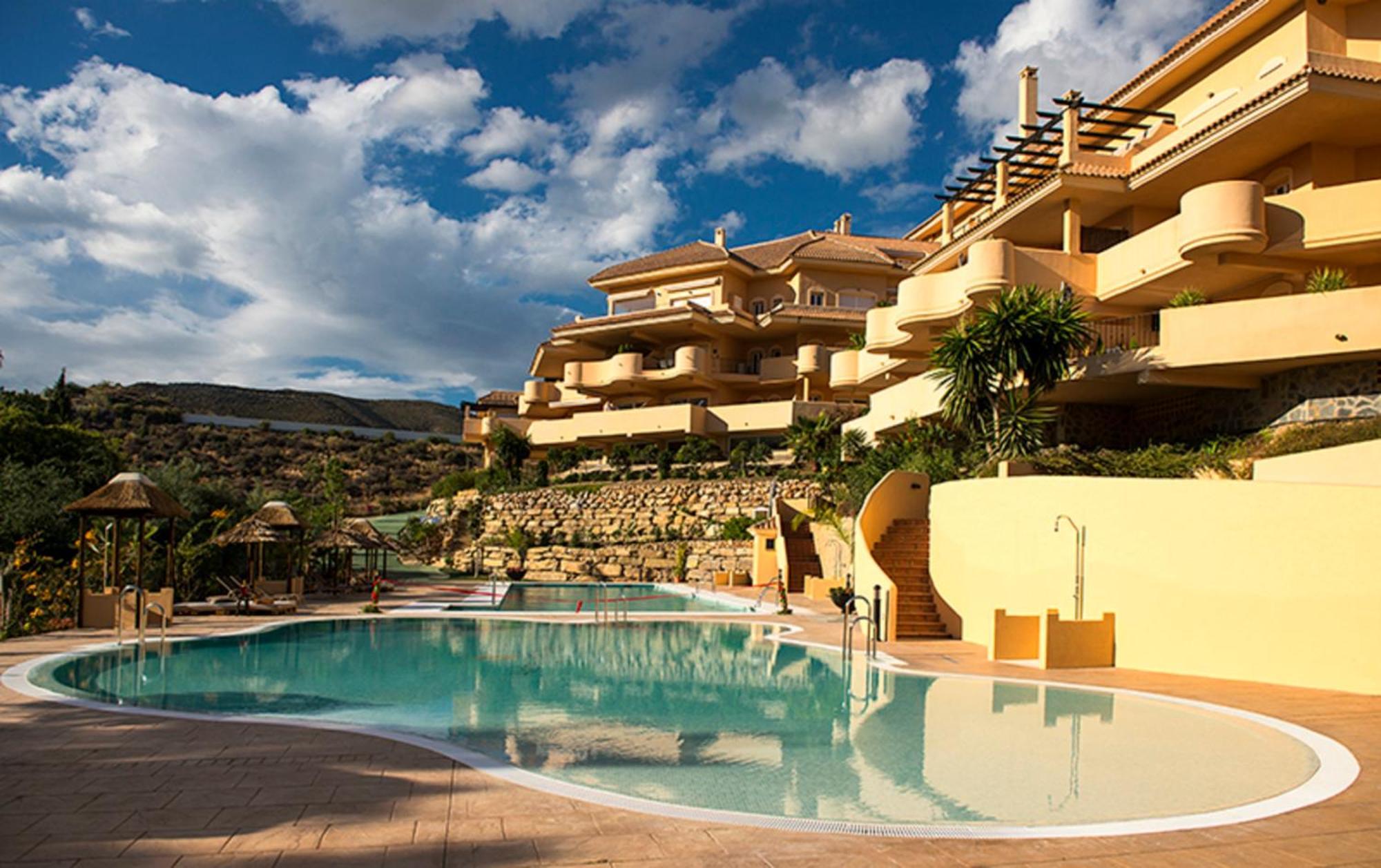 Aloha Hill Club Lluxury 5 Star Golf Resort Near Puerto Banus And Marbella Buitenkant foto