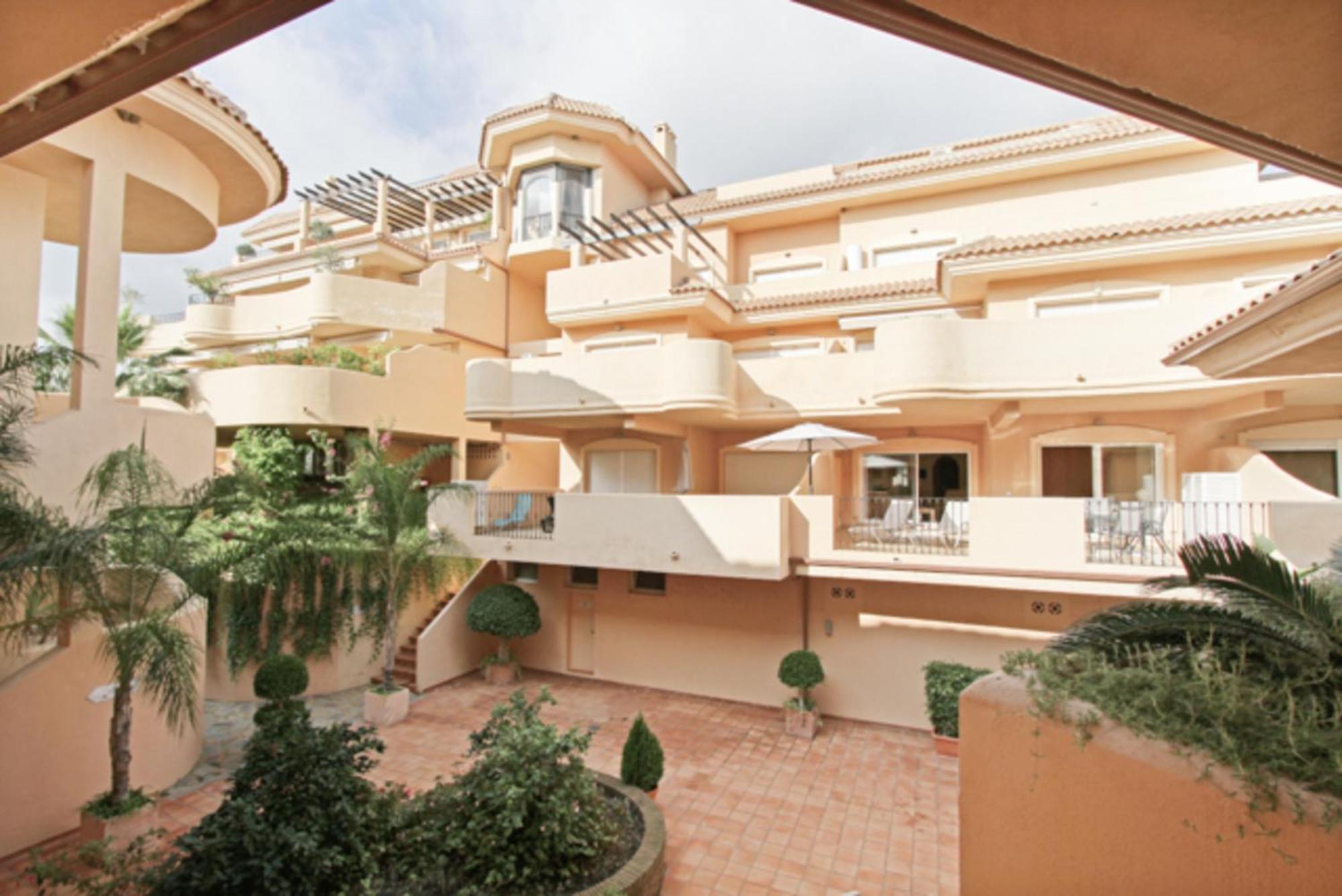 Aloha Hill Club Lluxury 5 Star Golf Resort Near Puerto Banus And Marbella Buitenkant foto