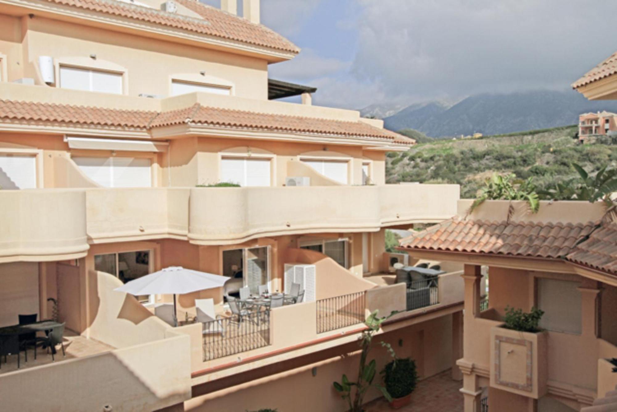 Aloha Hill Club Lluxury 5 Star Golf Resort Near Puerto Banus And Marbella Buitenkant foto
